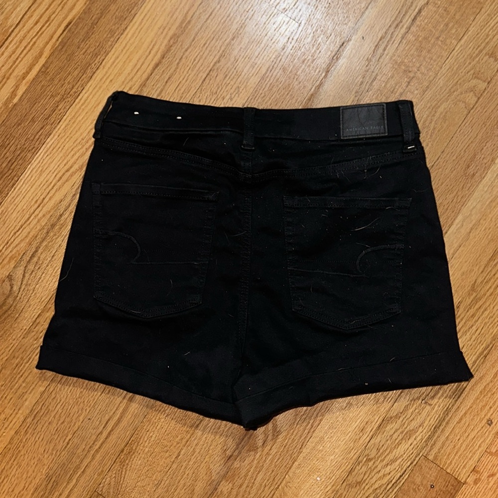 AE Shorts - Picture 2 of 4